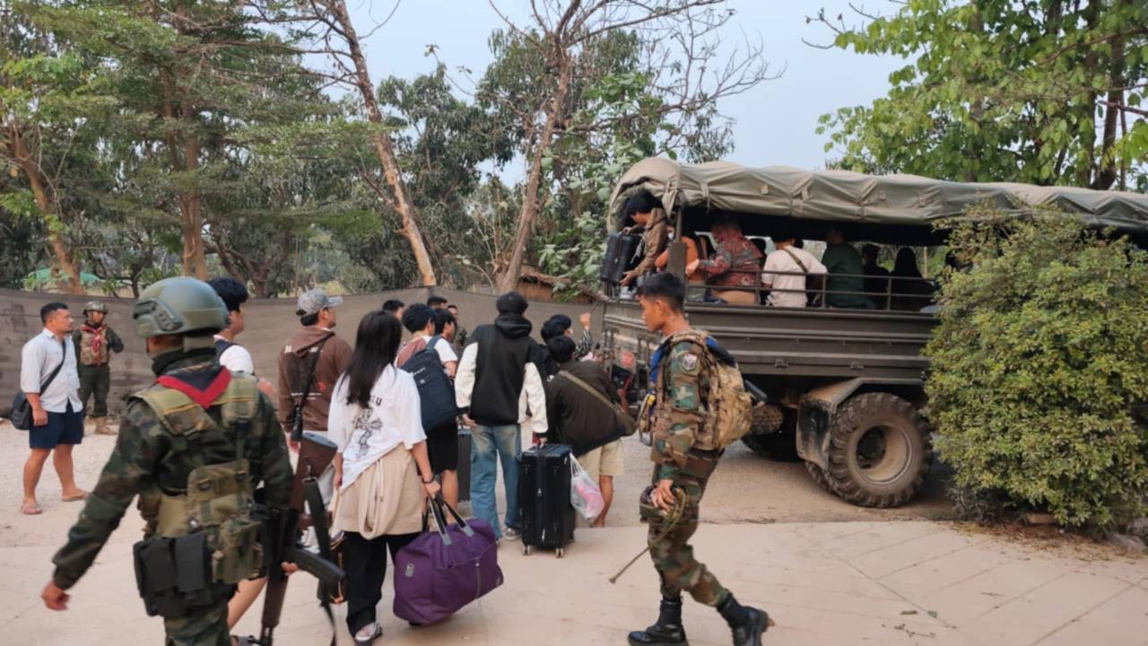53 Filipino and Lao citizens released from Myawaddy, transferred to Thailand for repatriation