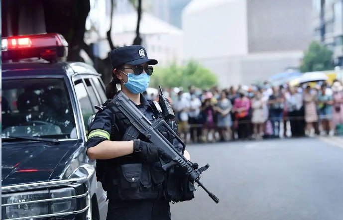  Fake police are targeting overseas Chinese: female students are being monitored remotely, and there are local insiders 